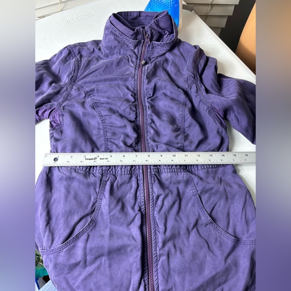 Lululemon Reversible Jacket INNER PEACE Fit & Flare Purple Yoga Size 8 - Picture 16 of 16